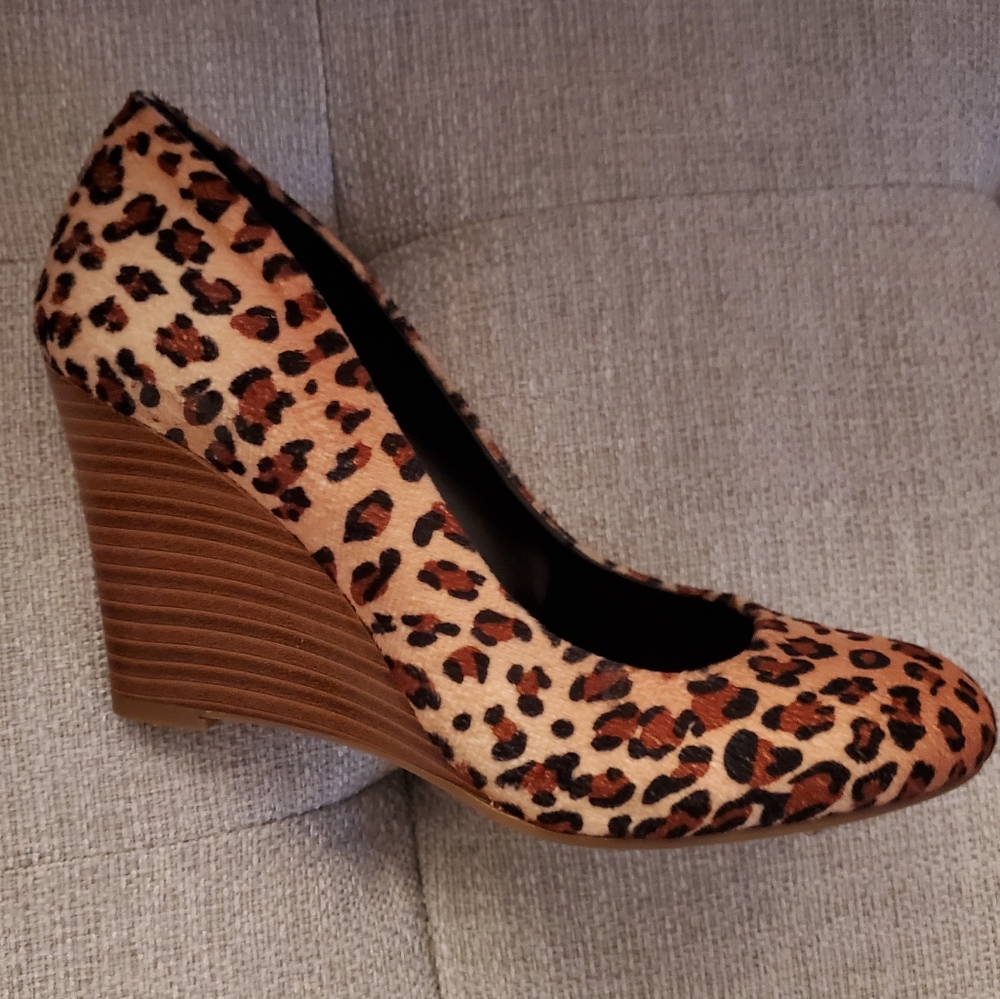 Jessica Simpson leopard print weges